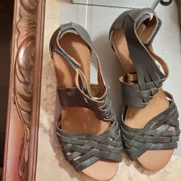Dark gray leather woven wedge Sandal - Picture 2 of 7